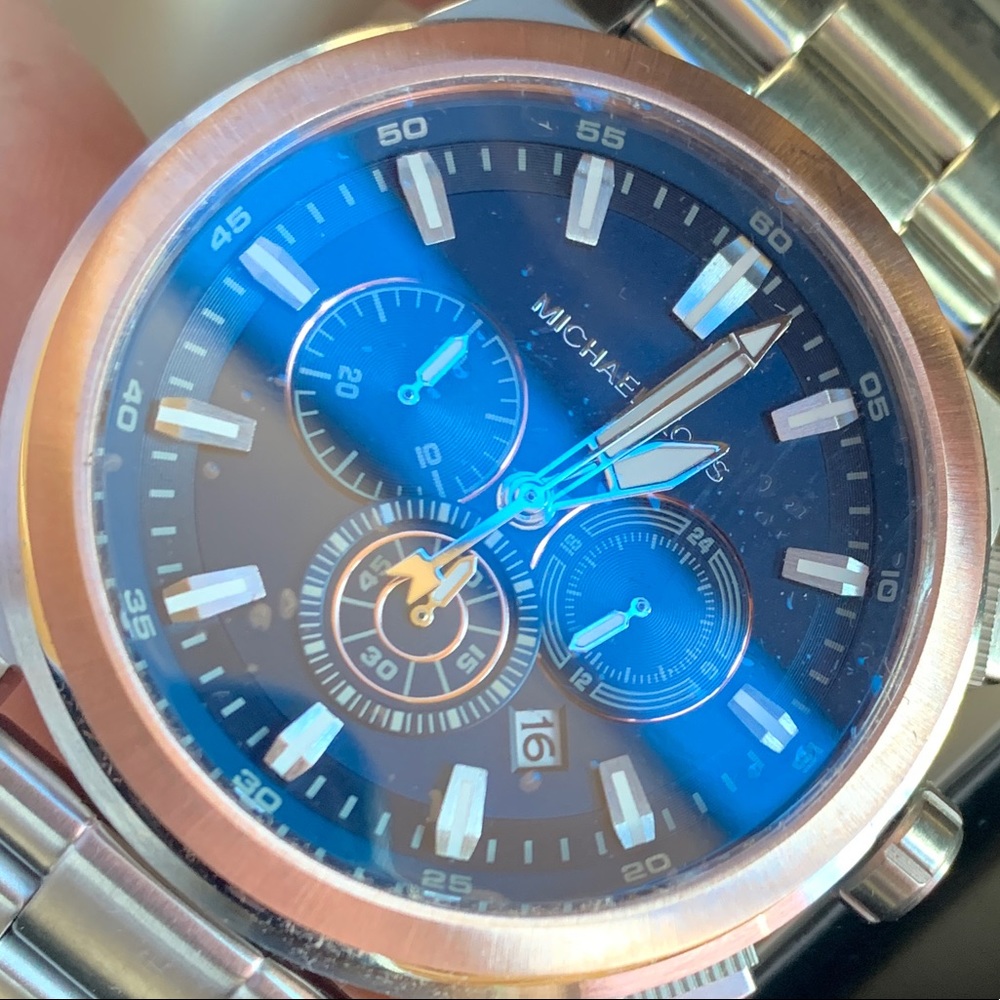 Meet your Posher, Jonathan